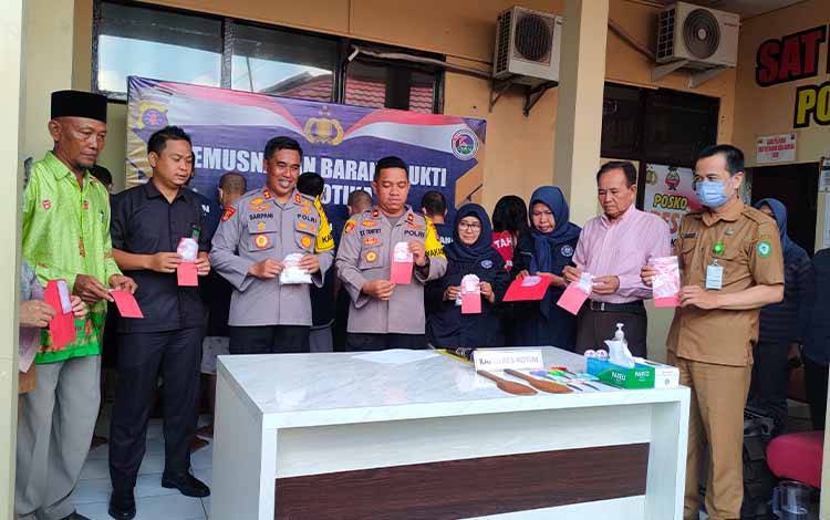 Polres Kotim Amankan Hampir 2 Kilogram Sabu Selama Januari - Julj?