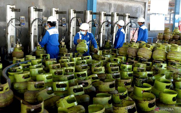 Pertamina Tambah Pasokan Solar dan Elpiji 3 Kg Jelang Idul Adha