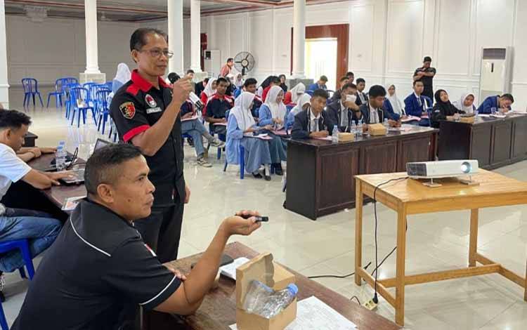 Satresnarkoba Polres Kapuas Berikan Penyuluhan kepada Pelajar