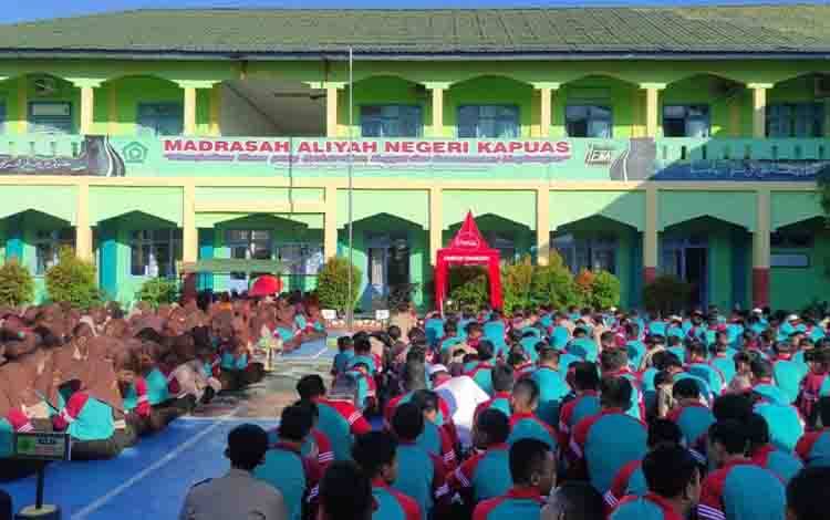 MAN Kapuas Tanamkan Spiritual Siswa Melalui Baca Al Quran?