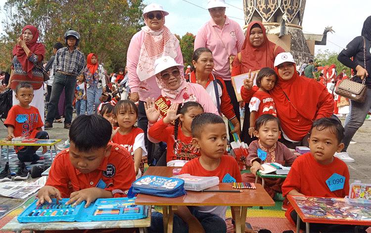 Peringati Hari Anak Nasional, ini Pesan Bunda PAUD Kotim