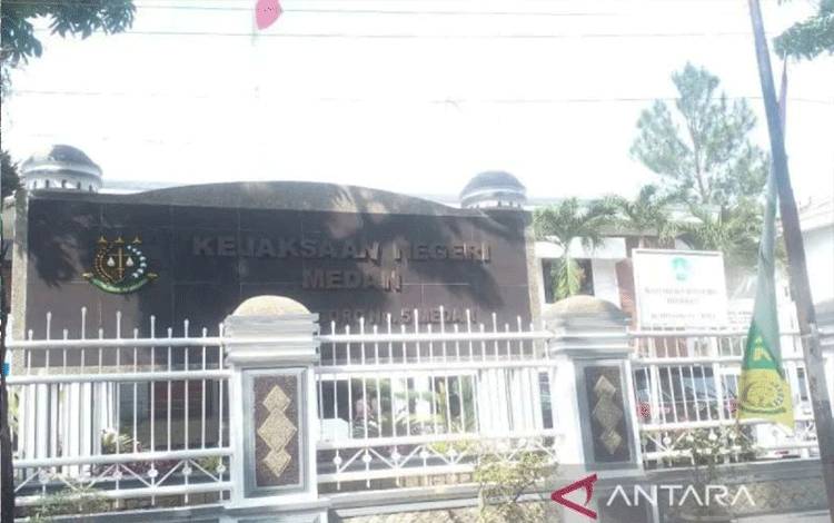 Kejari Medan Tetapkan Mantan Rektor UINSU Sebagai DPO