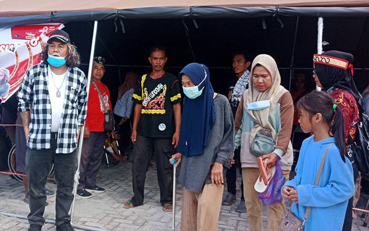 Pengobatan Gratis di MB Ketapang Disambut Antusias Masyarakat Hingga Luar Daerah?
