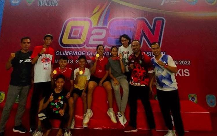 Tim Bulutangkis Kotim Raih 3 Emas dan 1 Perunggu di O2SN Provinsi Kalteng