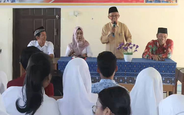 Program FKUB Masuk Sekolah, Berikan Pembinaan di SMAN 1 Kapuas Hilir