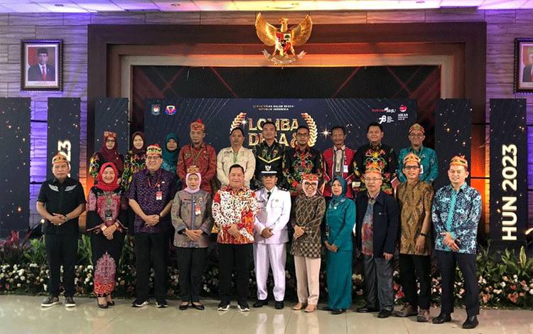 Sanksi Adat Pembuang Sampah di Ketapang Jadi Perhatian Tim Penilai Lomba Kelurahan Tingkat Nasional