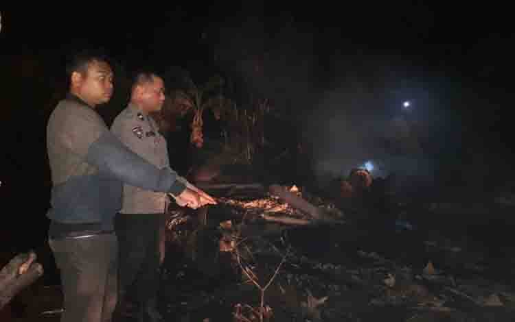 Ditinggal Pemilik, Sebuah Rumah di Kotim Habis Terbakar