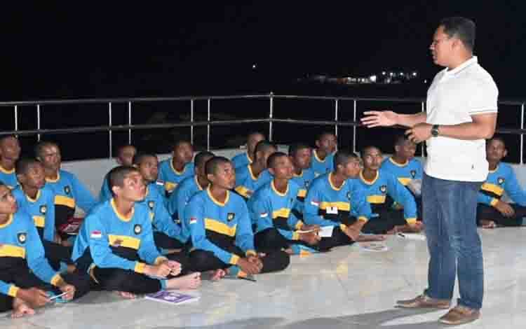 Bupati Lamandau Berikan Motivasi Anggota Paskibra  ?