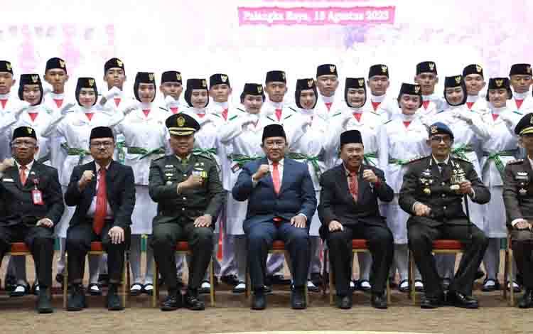Kukuhkan Paskibraka, Wagub Kalteng Harap Pembentukan Jiwa Kepemimpinan ?
