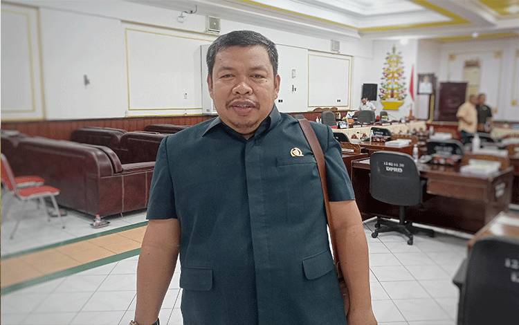 Ketua Komisi II Minta Pemkab Barito Timur Bayarkan Hak Keuangan Pegawai dan Panitia Pilkades