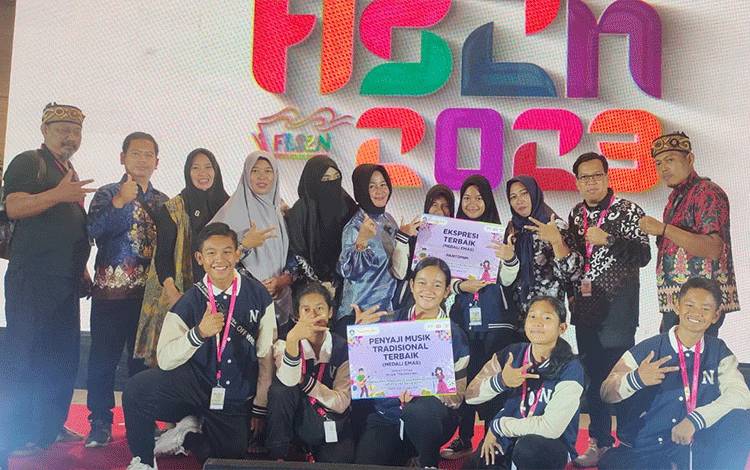SMP Negeri 1 Kuala Pembuang Raih Dua Medali Emas FLS2N Tingkat Nasional 2023