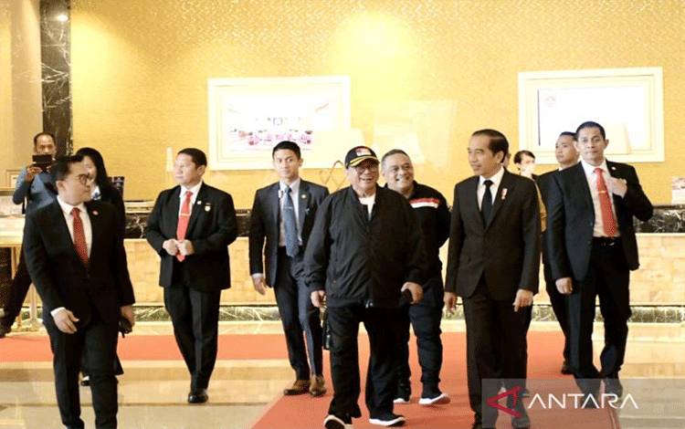 Jokowi dan Ketua Umum Hanura Bertemu di Medan, OSO Tepis Bicarakan Politik