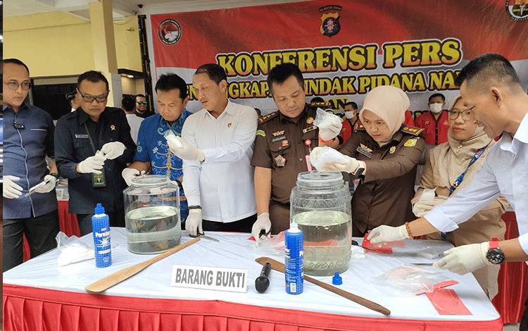 Polda Kalteng Musnahkan Sabu 1,1 Kg