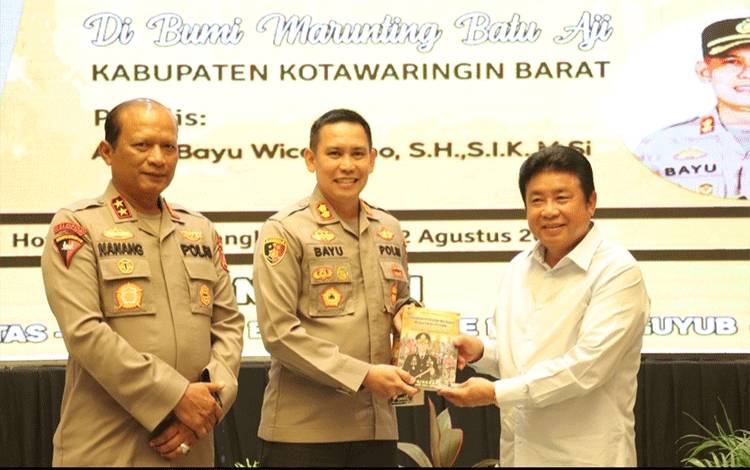 Kapolda Kalteng Buka Peluncuran dan Bedah Buku Karya Kapolres Kobar