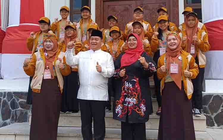 Bupati Kotim Beri Motivasi Siswa UMC Sempoa Sampit Berlomba Tingkat Nasional?