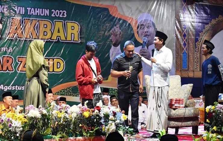 KH Anwar Zahid Doakan Masyarakat Lamandau Pilih Kembali Hendra Lesmana sebagai Bupati
