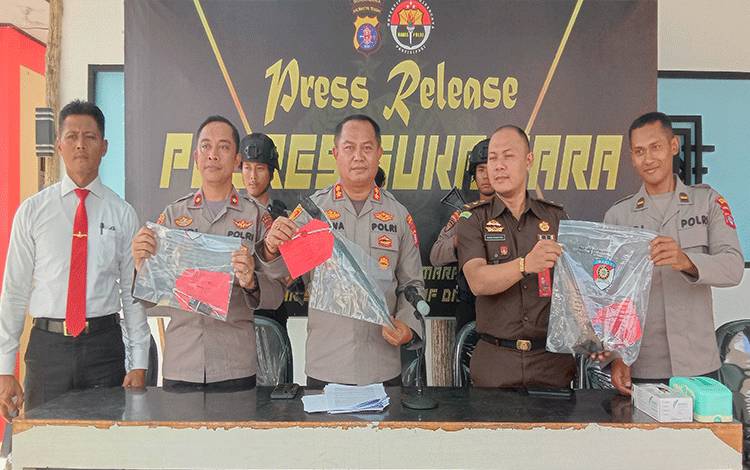 Polres Sukamara Tetapkan Warga Sungai Tabuk Tersangka Pembakar Lahan?