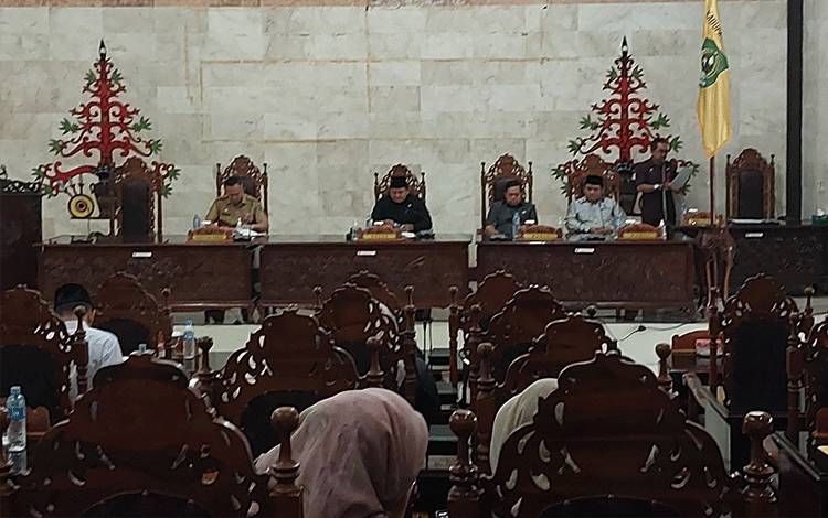 DPRD Kapuas Sampaikan Hasil Reses pada Rapat Paripurna