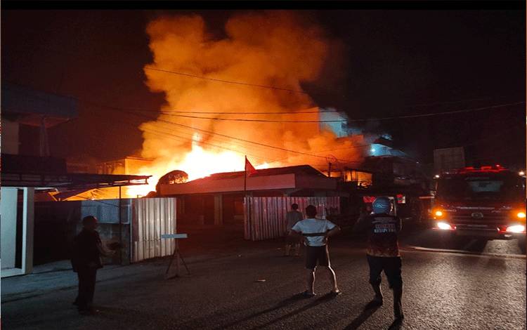 5 Rumah dan Kios Sembako Ludes Terbakar Subuh Tadi