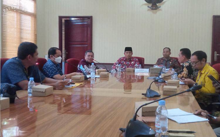 Mahalnya TIket Pesawat dari dan Menuju Kobar, Pemkab Upayakan 3 Solusi Begini