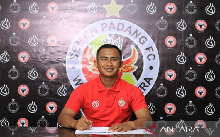 Semen Padang FC Rekrut Kakak Pratama Arhan Hadapi Liga 2
