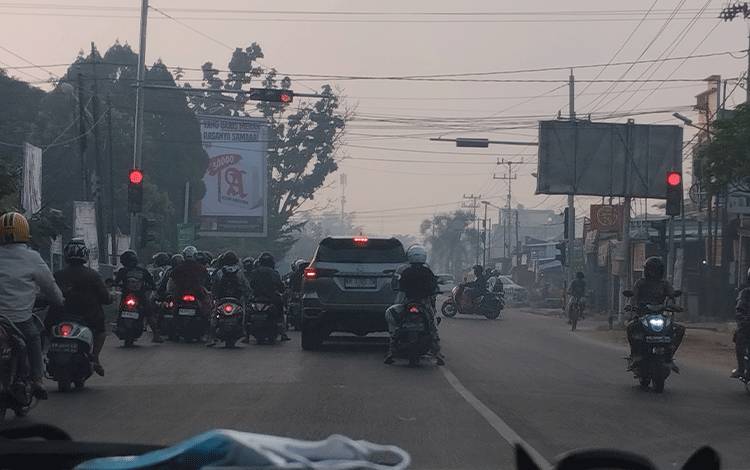 Masyarakat Minta Ada Penyesuaian Jam Sekolah dengan Kabut Asap