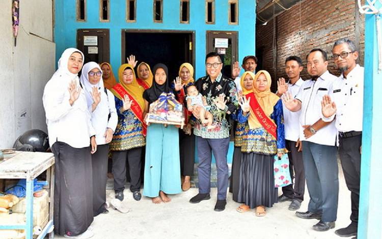 Bappedalitbang Kalteng Visitasi Posyandu Indria Sari Cegah Stunting  ?