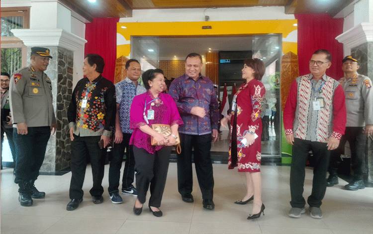 Datang ke UPR, Ketua KPK Firli Bahuri Disambut Aksi Demo