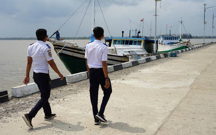 Cuaca Membaik, Kapal Diizinkan Berlayar