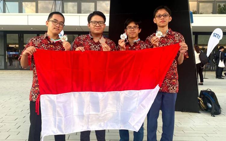 Tim Indonesia Raih Medali pada Ajang Informatika Internasional