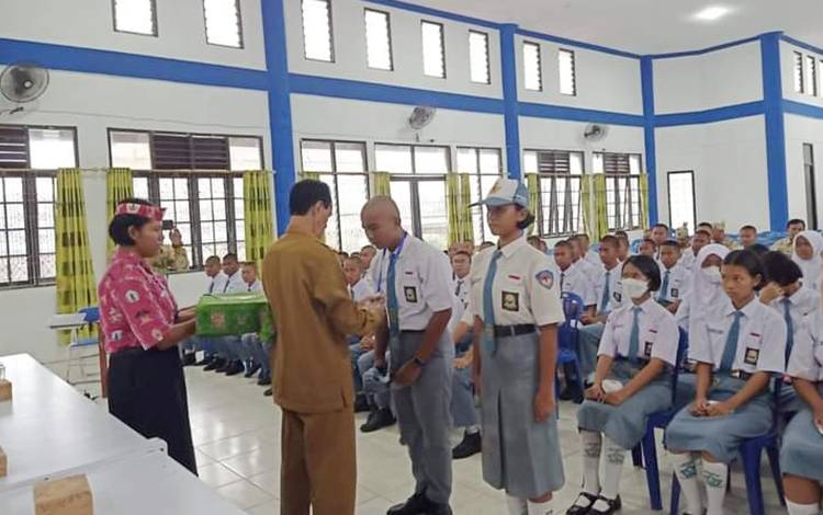 Pengurus OSIS SMAN 5 Palangka Raya Ikuti Latihan Dasar Kepemimpinan