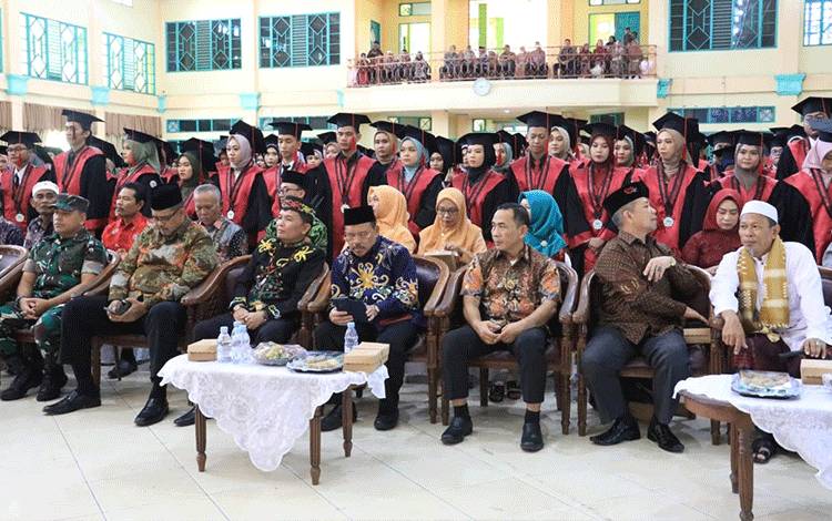 Sekda Harapkan Lulusan IAIN Palangka Raya Bantu Akselerasi Pembangunan Kalteng