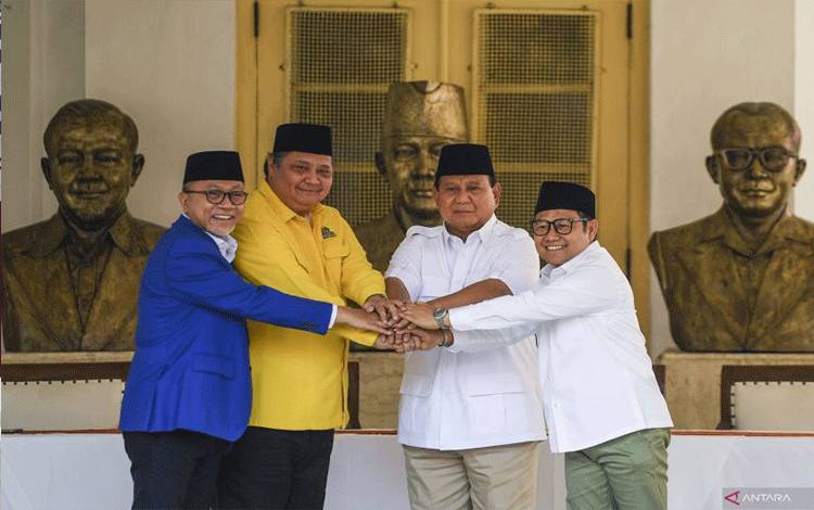 Polling Institute Sebut Publik tak Percaya Jokowi "Cawe-Cawe" Deklarasi Golkar-PAN