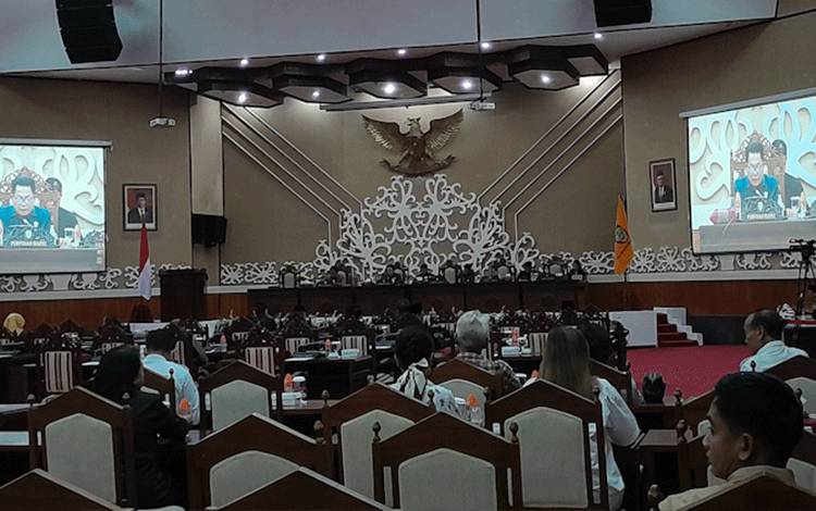 Ketua DPRD Kalteng Sampaikan 8 Agenda Penting pada Rapat Paripurna