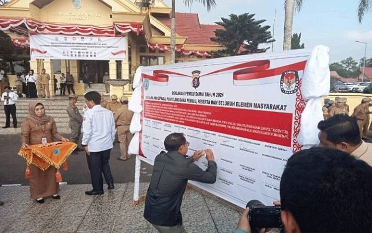 Penguatan Informasi Pendidikan Politik Bagi Masyarakat