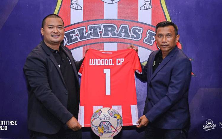 Widodo Akan Kombinasikan Pemain Lokal dan Asing Kontra PSCS Cilacap