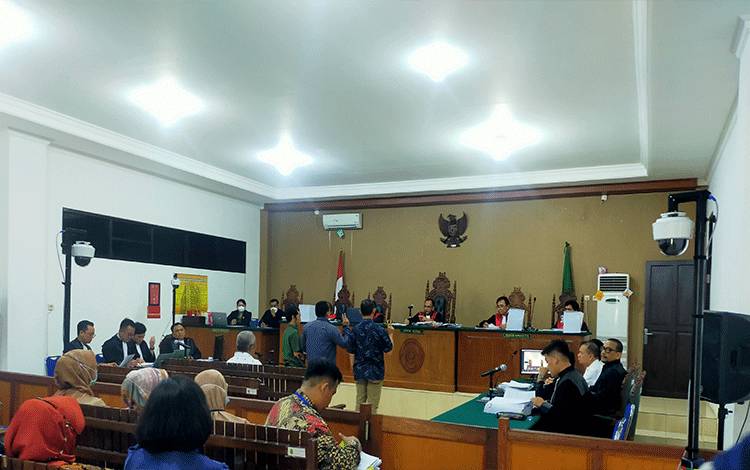 Jaksa KPK Hadirkan Tiga Saksi Perkara Tipikor Mantan Bupati Kapuas dan Istri