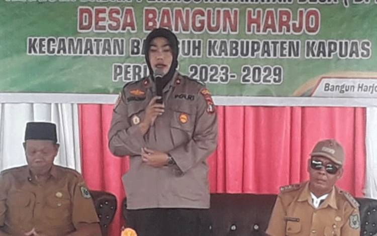 Hadiri Pelantikan BPD Bangun Harjo, Kapolsek Selat Sampaikan Pesan Kamtibmas
