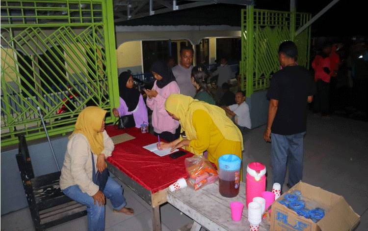 Pemko Palangka Raya Buka Posko Pengungsian Kebakaran Mendawai di Masjid Shilahul Mu'minin