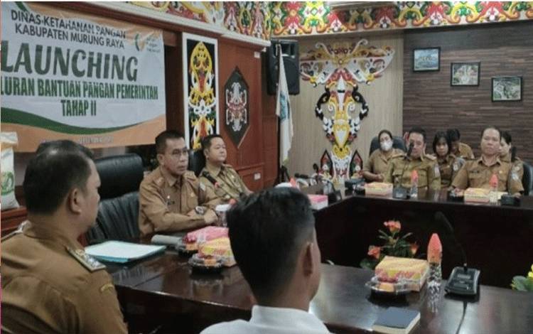 Pemkab Murung Raya Salurkan Bantuan Pangan