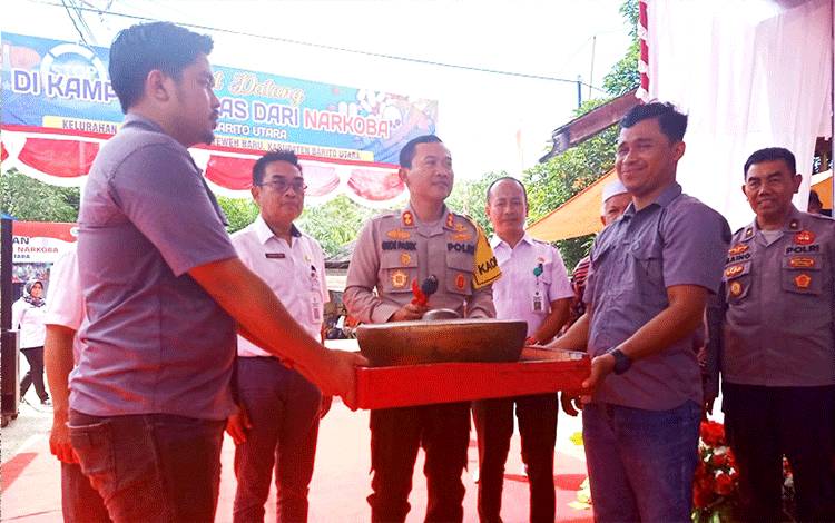 Kapolres Barito Utara Resmikan Kampung Bebas Narkoba