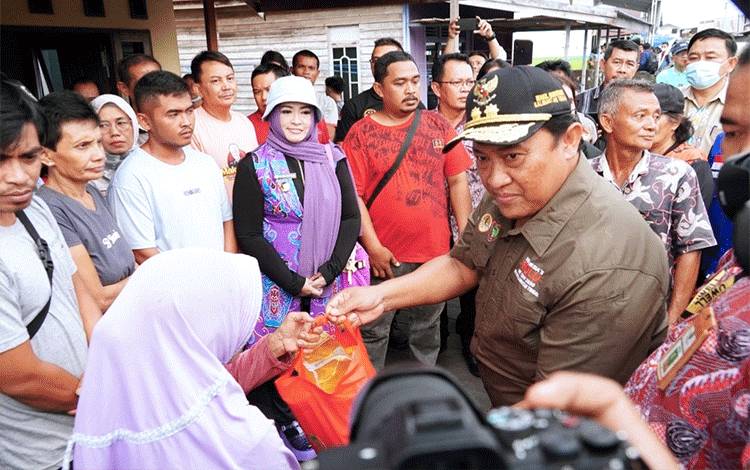 Pemprov Kalteng Beri Bantuan Jangka Pendek Korban Kebakaran Mendawai