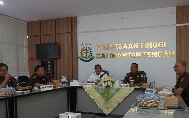 Kejati Kalteng Hentikan Penuntutan Perkara Pencurian dan Perbuatan Tidak Menyenangkan??