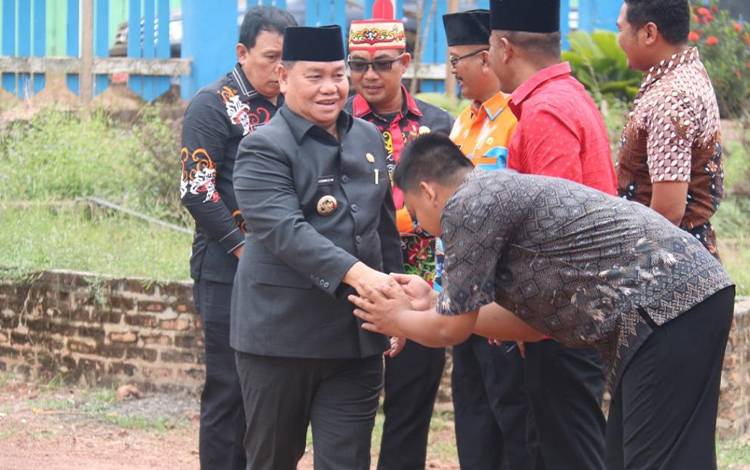Bupati Kotim Apresiasi Posyandu Lansia di Desa Bandar Agung