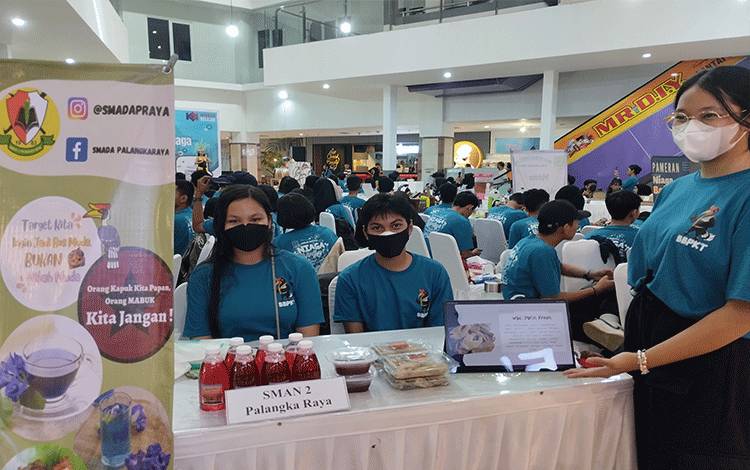 Padukan Kegiatan Kebahasaan dan Kesastraan Melalui Kreasi Bisnis