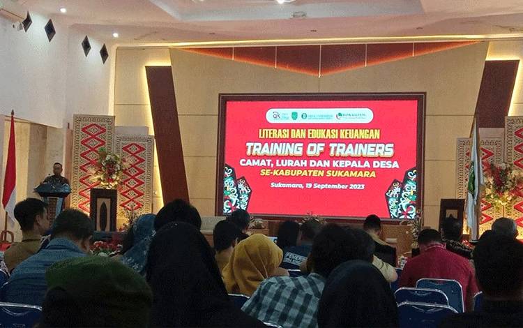 Tingkatkan Literasi Keuangan, OJK ToT Pejabat Kabupaten Sukamara