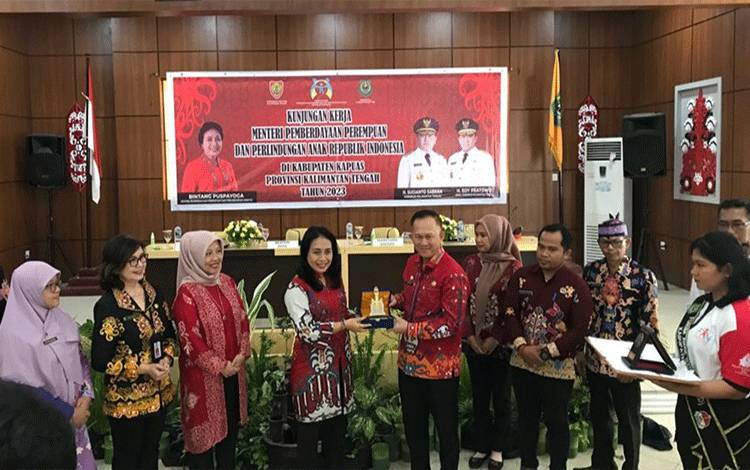 Menteri PPPA Kunjungi Kapuas, Ini yang Dilakukan