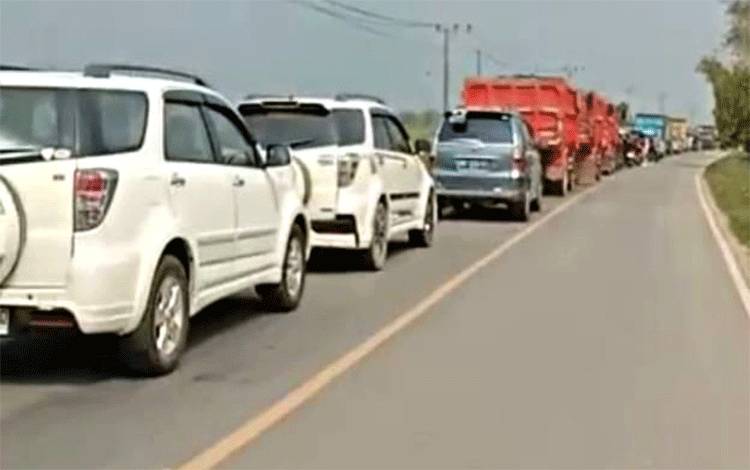 Proyek Penimbunan Jalan Sebabkan Kemacetan di Wilayah Tumbang Nusa