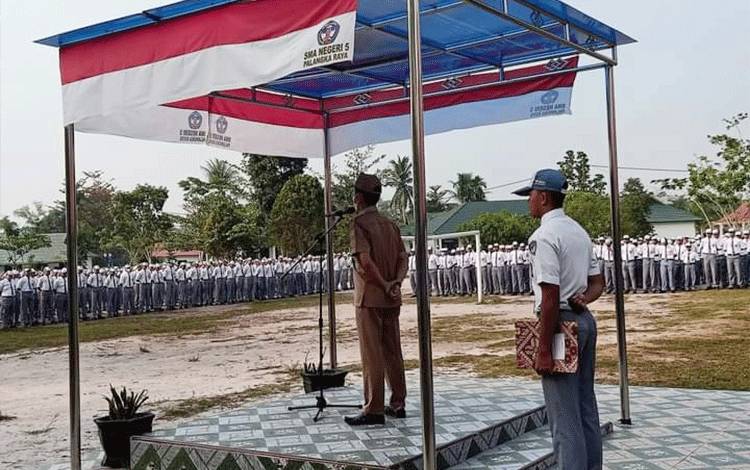 Siswa SMAN 5 Palangka Raya Diingatkan Tertib Berlalu Lintas dan Cegah Tindak Kekerasan