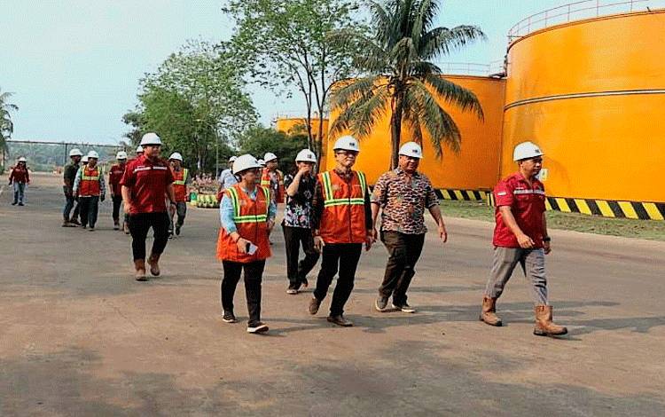 Dewan Kalteng Apresiasi PT GIJ di Kapuas Taat Dalam Membayar Pajak Air Permukaan